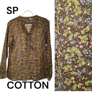 EDDIE BAUER Shirt Size SP Long Sleeves Floral Earth Colours Button Down